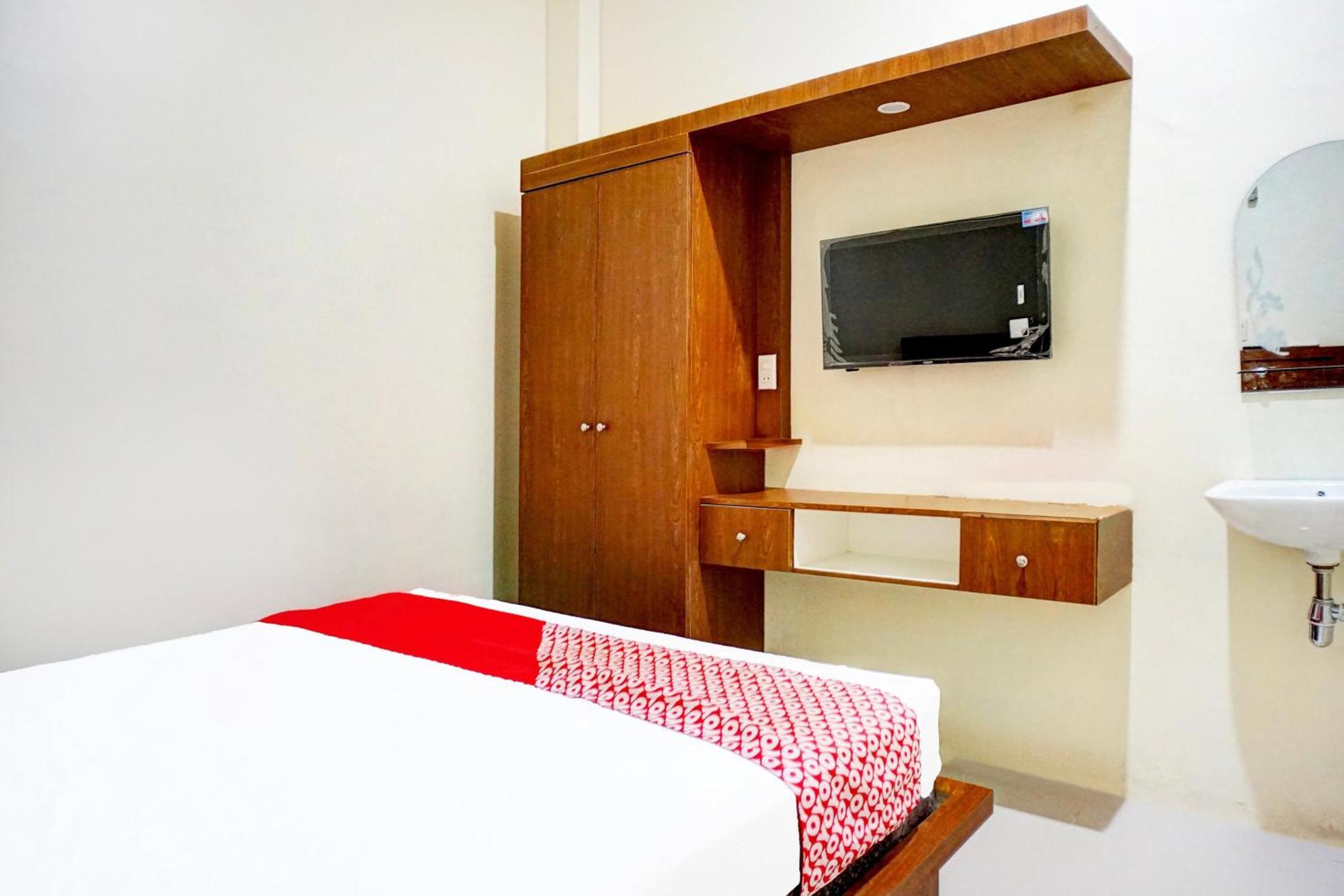 Hotel Oyo 94105 P&g 2*